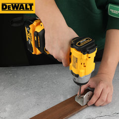 DEWALT DCF922 ATOMIC 20V MAX 1/2 in Cordless Impact Variable - speed Electric Wrench with Detent Pin Anvil